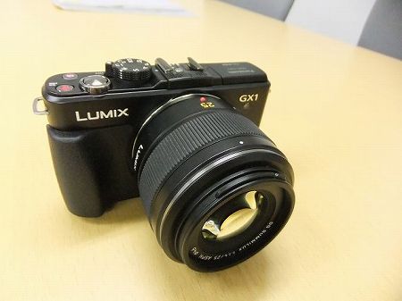 【LUMIX GX1 ｴｽﾌﾟﾘﾌﾞﾗｯｸ＋25mmF1.4ﾚﾝｽﾞｾｯﾄ】