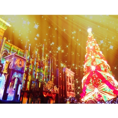 クリスマスツリー星が降り注ぐ